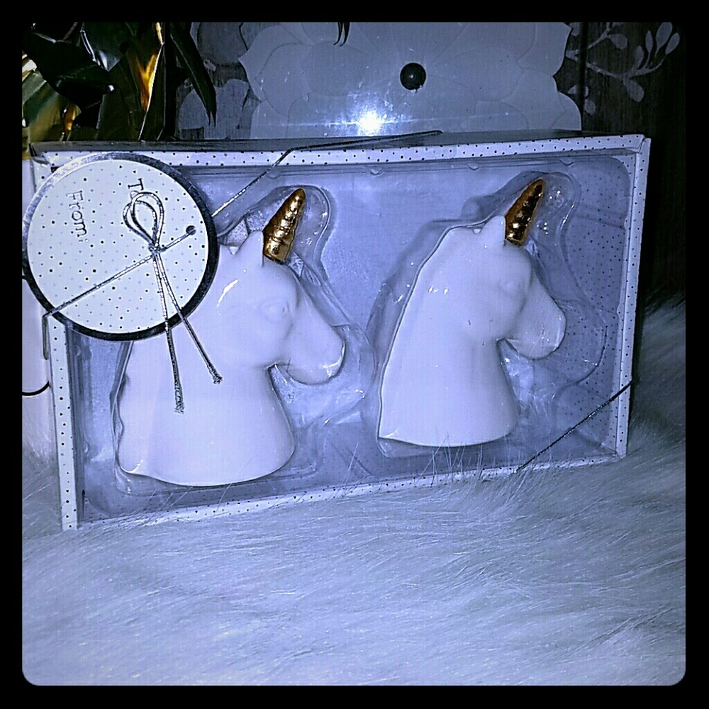 Unicorn salt and pepper shakers gift set